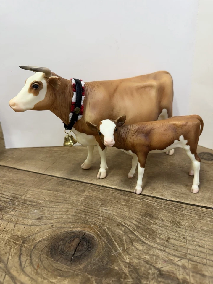 RARE BreyerFest 2008 Heidi Edelweiss Simmental Cow and Calf Set Breyer Set MINT - Image 2 of 4