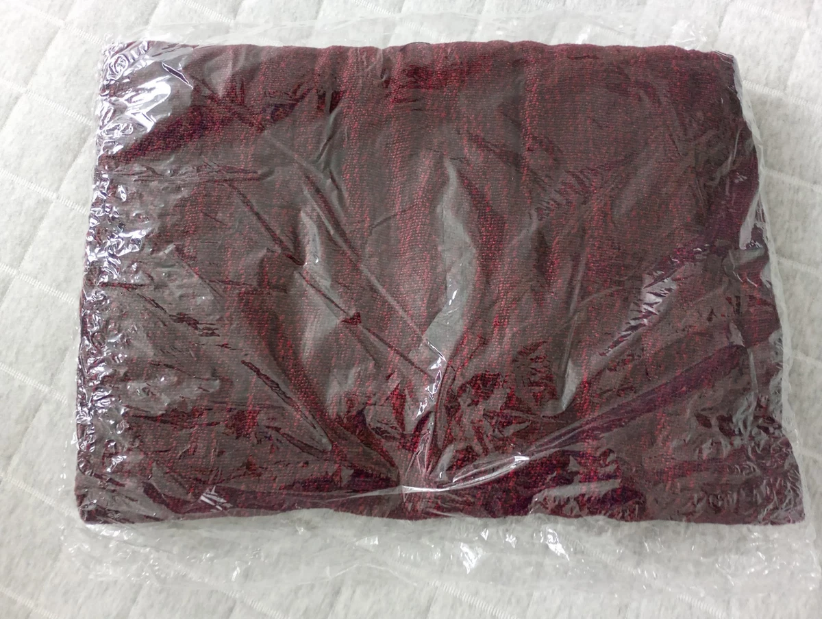 Qantas Economy Class Airline Inflight Aircraft Blanket Sealed & Amenity Kit Bag