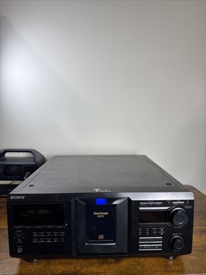 Sony CDP-CX455 MegaStorage 400 CD Changer Black Stereo RCA Outputs. Works Great