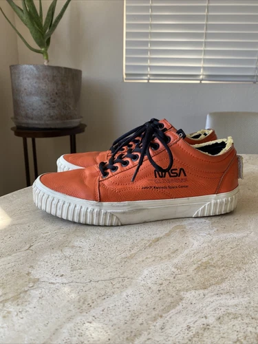 Vans Old Skool NASA Space Voyager Space Station Firecracker Orange Mens US 8 