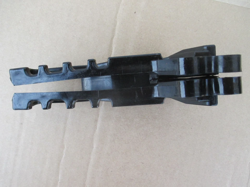 Guía de cadena R Tech negra Honda 2005-2008 CR125 CR250, 2005-2007 CRF250X CRF450X Foto 3 de 3