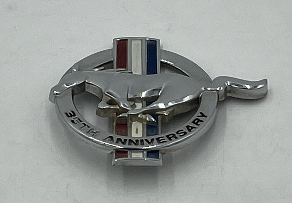1999 FORD MUSTANG 35TH ANNIVERSARY LH DRIVER SIDE FENDER EMBLEM LOGO BADGE - Picture 2 of 11