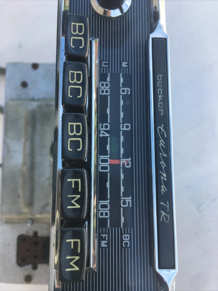 MERCEDES BENZ RARE VINTAGE BECKER EUROPA TR RADIO 230SL 250SL 220SE 250SE W 113 - Image 3 of 4
