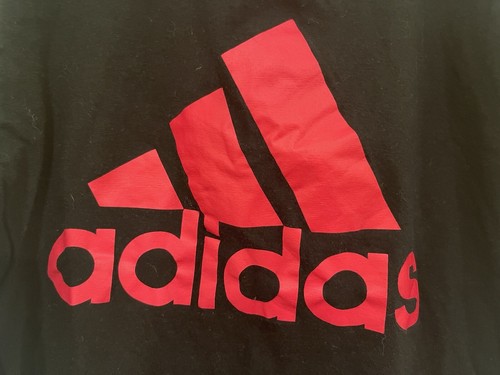 adidas The Go-To Tee Unisex Kids Red adidas Logo Short Sleeve Shirt Black L - Picture 3 of 6