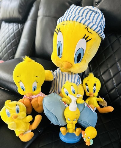 Adorable Vintage Tweety Bird Collection 2 New W Tags 7 Pieces Comes W Soap Disp