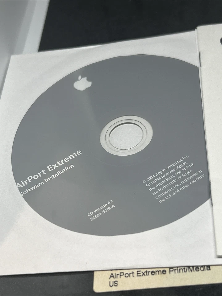Apple AirPort Extreme Card User's Guide & Software Installation CD Vr. 4.1 New - Image 2 of 3