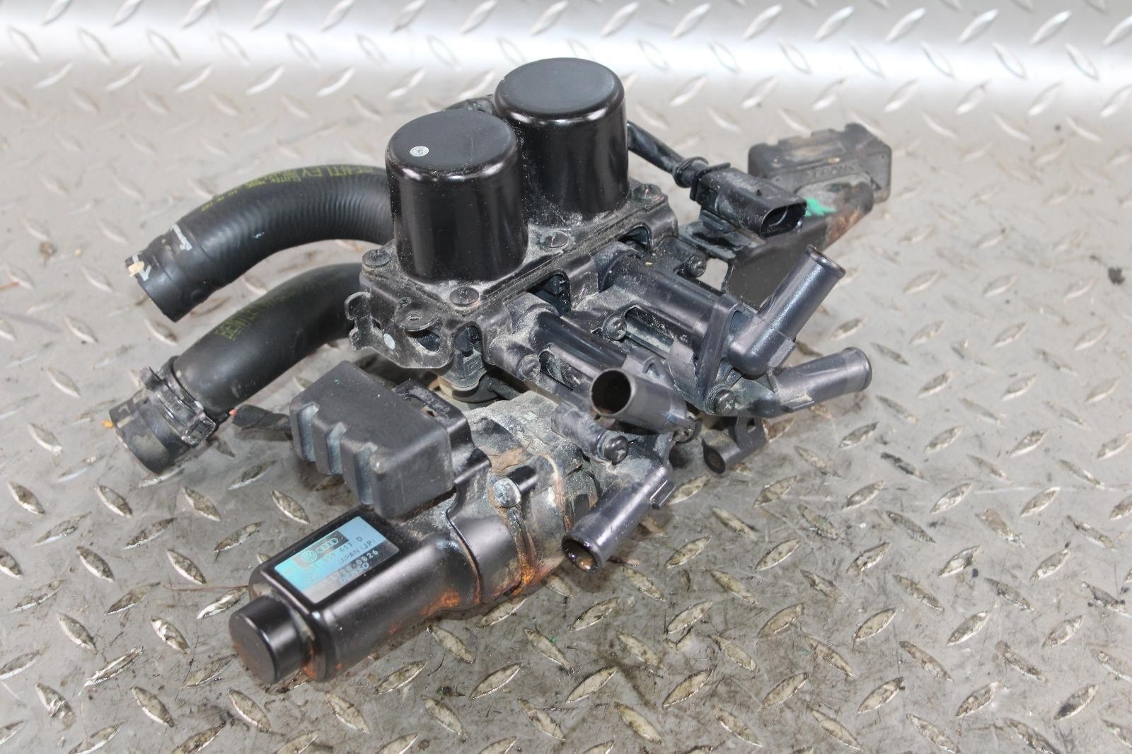 Bentley Flying Spur 2013-2018 Coolant control valve