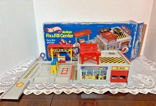 Vintage 1986 Mattel Hot Wheels Sto & Go Fix & Fill Center Playset w/ Box