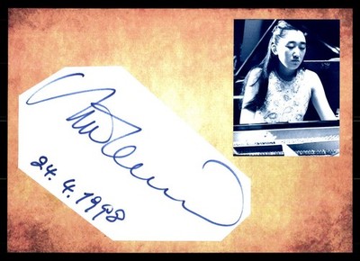 Mitsuko Uchida Britische Pianistin Original Signiert + G 54614