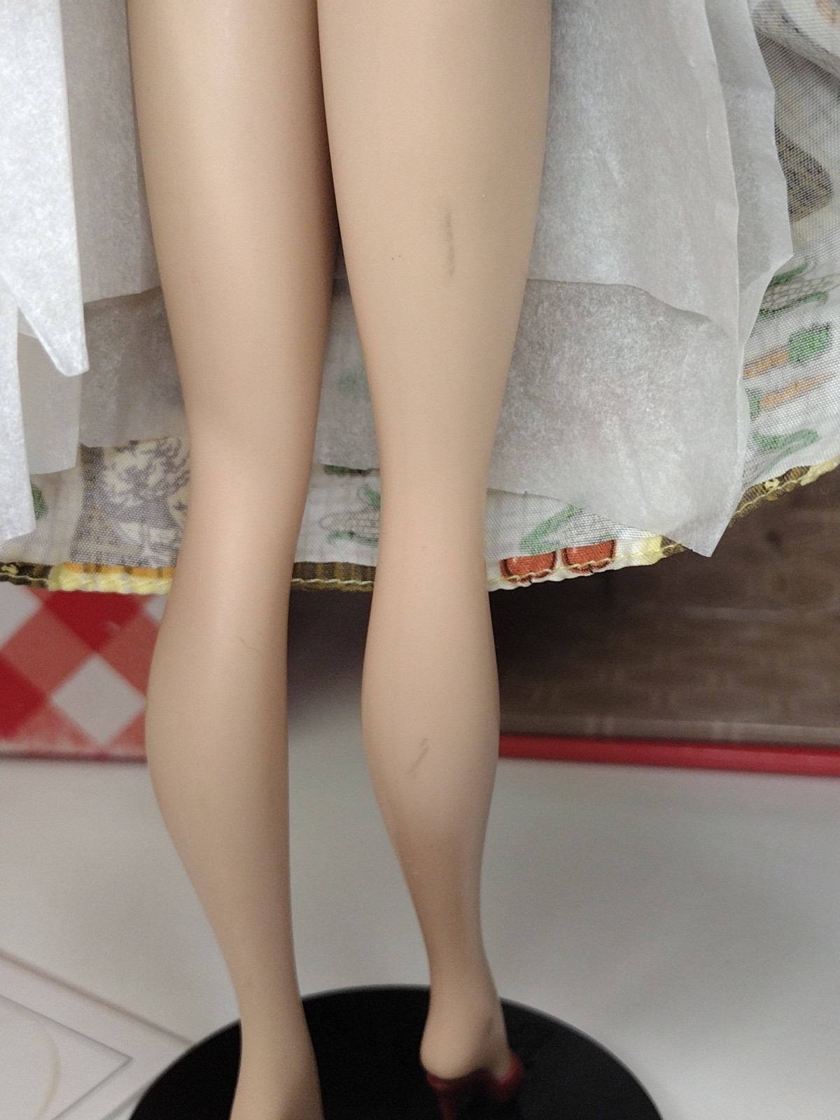 Thanksgiving Feast Barbie Holiday Hostess Collection 2010 Pre Owned 🦃🍽️ 