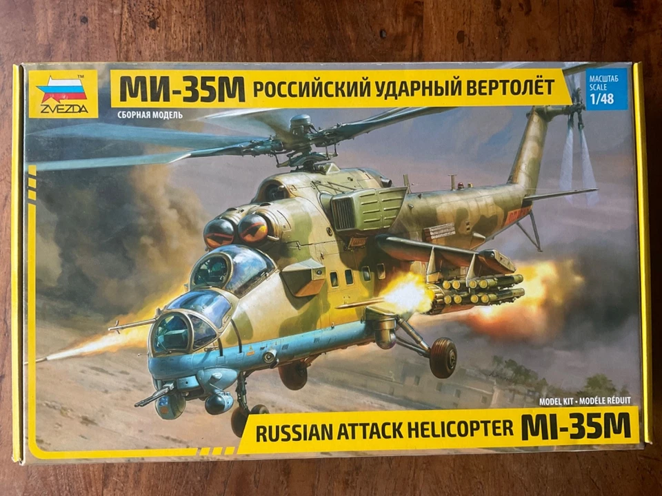MI-35M Russian Attack Helicopter Zvezda | No. 4813 | 1:48 Neu und OVP