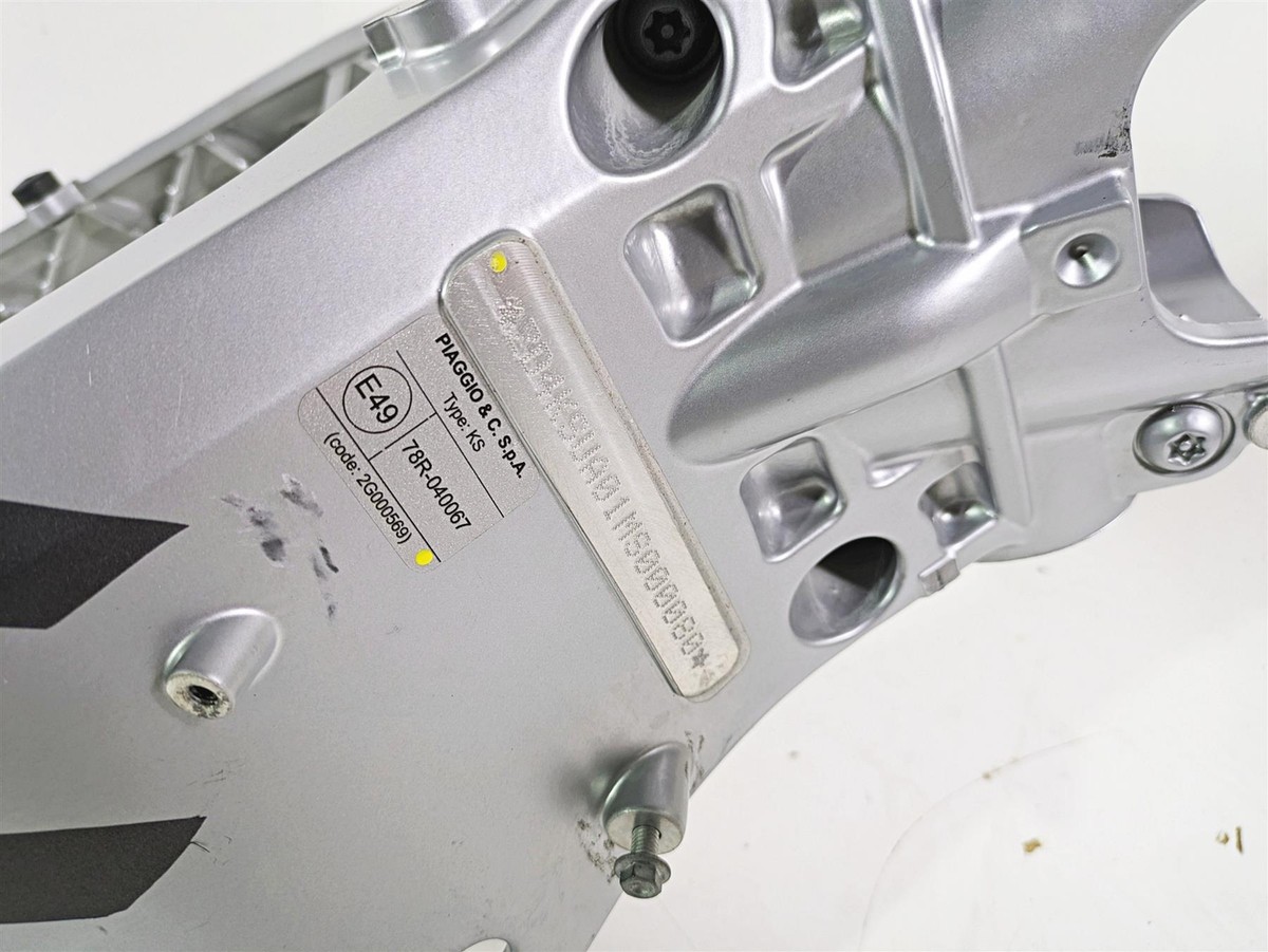 【新品！】アプリリアRS660 アンドレアーニ フロントフォーク 新品！】アプリリアRS660 アンドレアーニ フロントフォーク