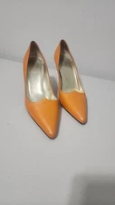 ESCADA Orange Pointed Narrow Toe Slip On Pumps Kitten Heels 9.5 B Made In Italy