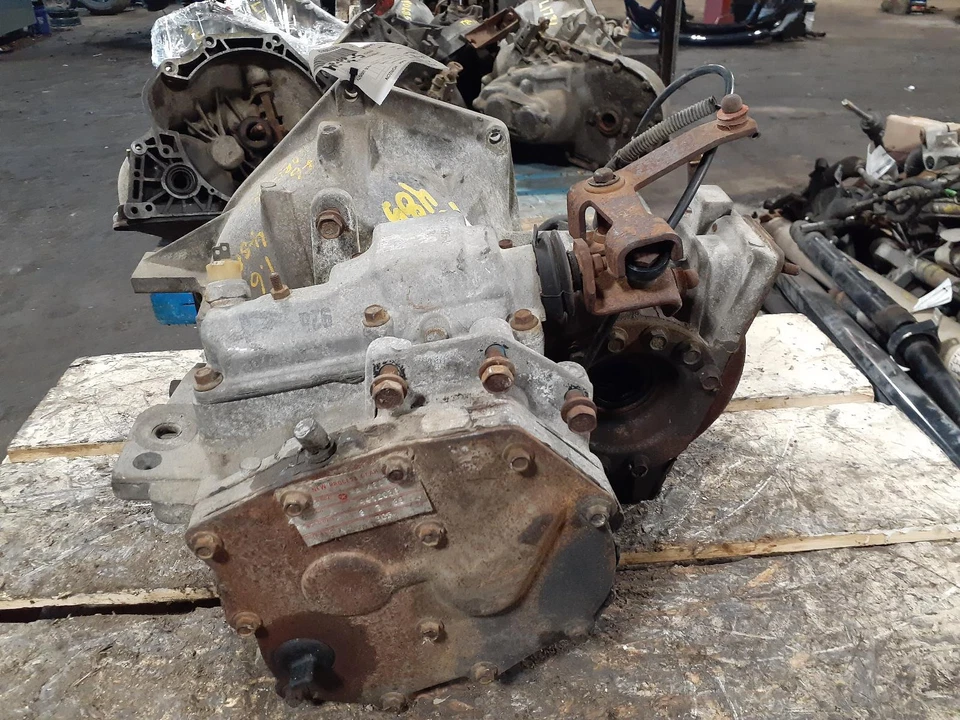 Used Manual Transmission Assembly fits: 1986 Plymouth Horizon MT 4-97 1.6L 4 spe Foto 4 de 4