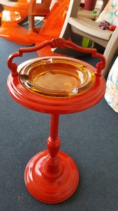 stand ashtray cigarette
