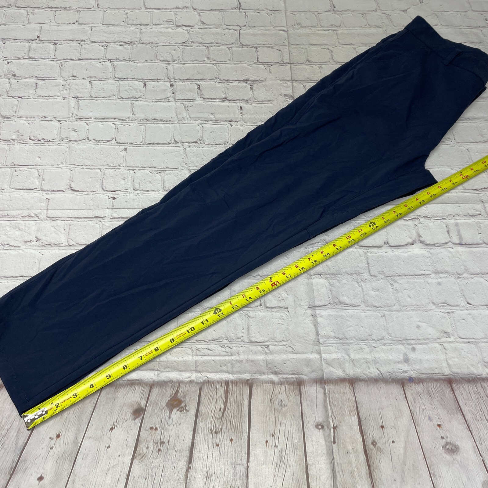 Oakley Men Performance Tech Regular Fit Pants Siz… - image 6