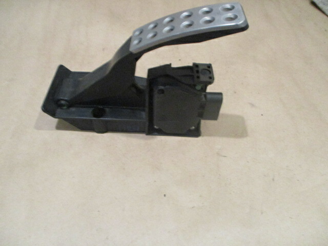 Ferrari 458, 488, California, - Accelerator Pedal Assy  - P/N 243117