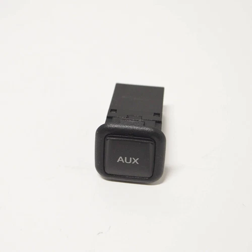 NUOVA AUDI Q3 A1 A3 A4 A5 A6 R8 Q5 PRESA AUX-IN 8J0035475 OEM - Foto 2 di 9