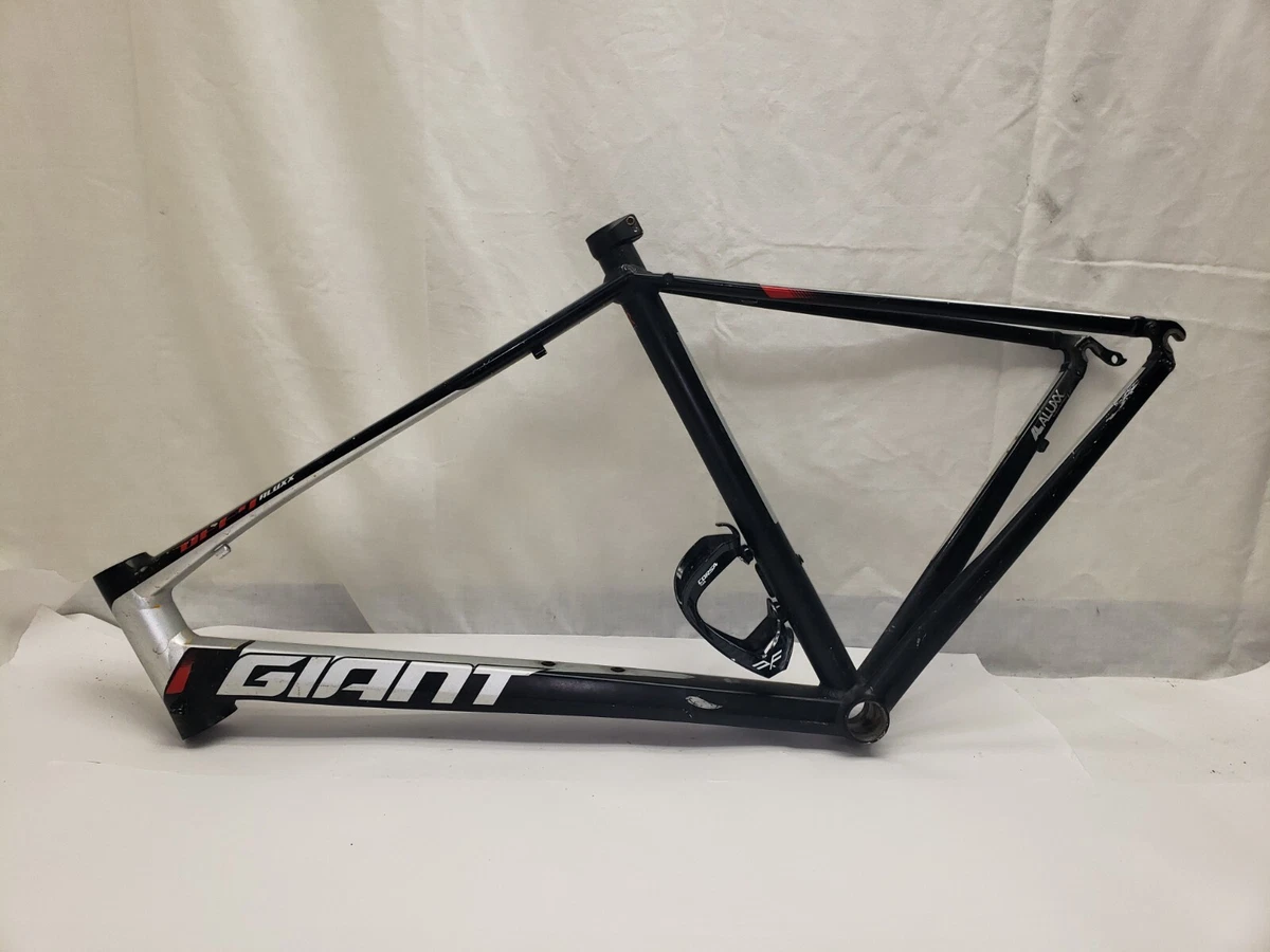 Giant defy aluxx road bike sales