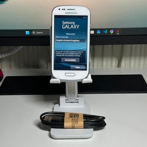 Samsung Galaxy S III mini GT-I8190N – 8 GB – Smartphone marmorweiß (entsperrt)