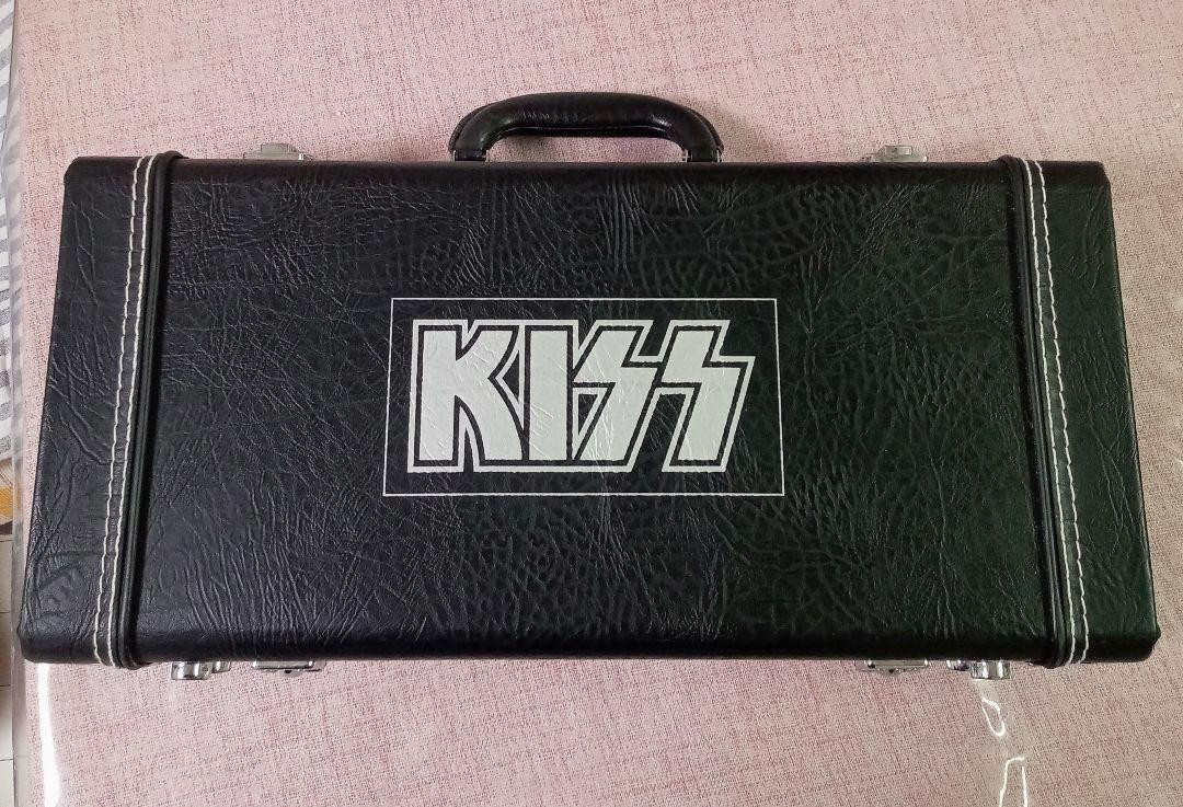 KISS Hell's Guitar Case Type Box Set CD Unopened with Key Official