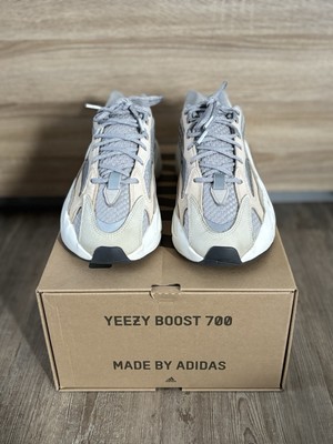 Adidas Yeezy Boost 700 V2 Creme EU 44 US 10 UK 9