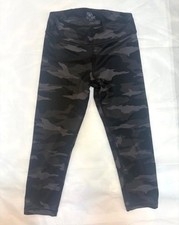 ATHLETA GIRL PRINTED CAPRI PANT SIZE M 8-10 
