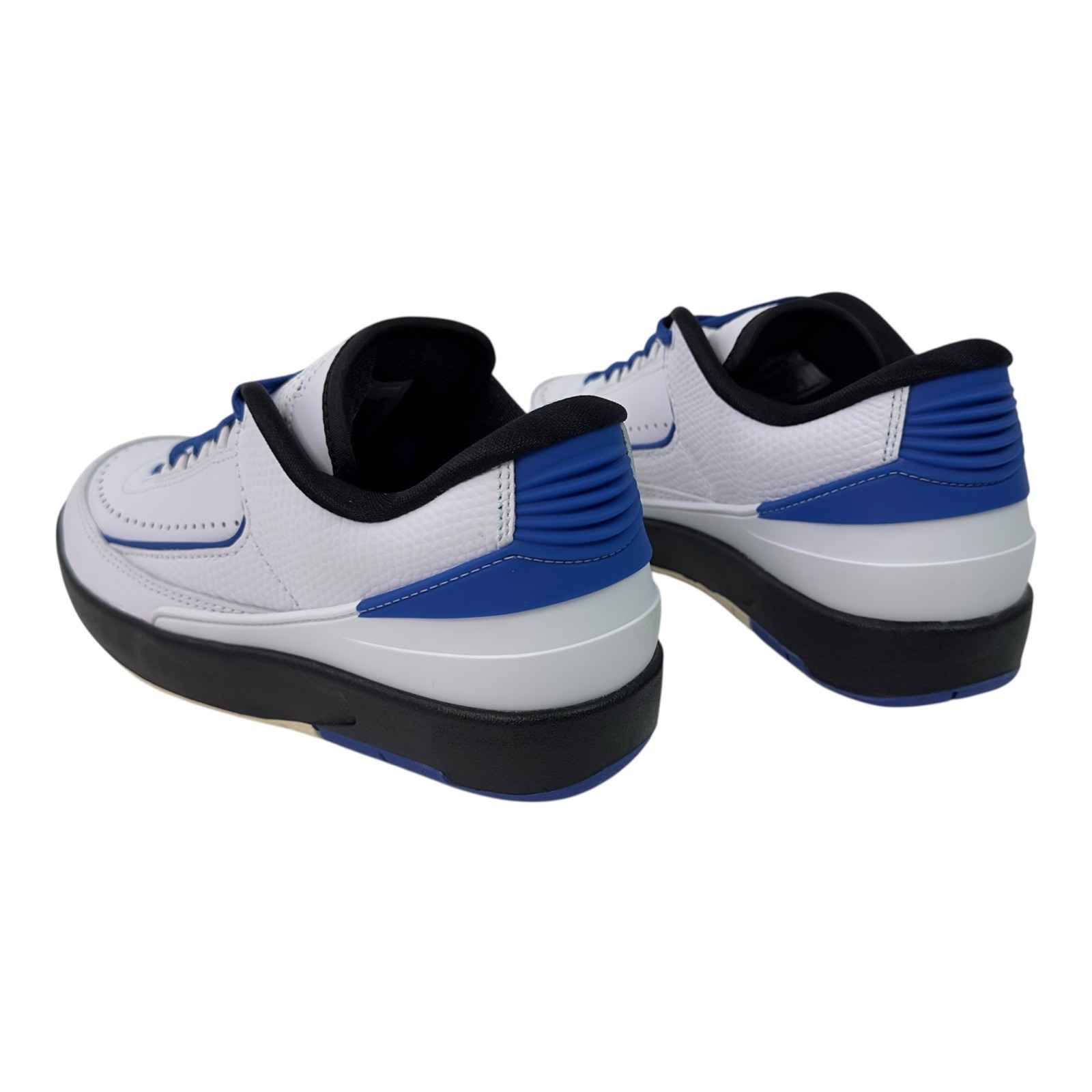 Nike Air Jordan 2 Retro Low Basketball Shoes Womens Size 7 White Blue DX4401-104 thumbnail 7