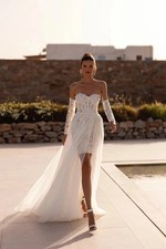 Customized White Sweetheart Neckline Wedding Dresses Detachable Sleeves Train