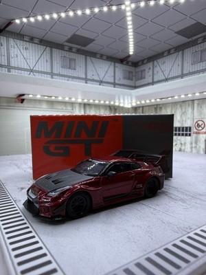 Mini GT LB-Silhouette Works GT Nissan 35GT-RR LBWK