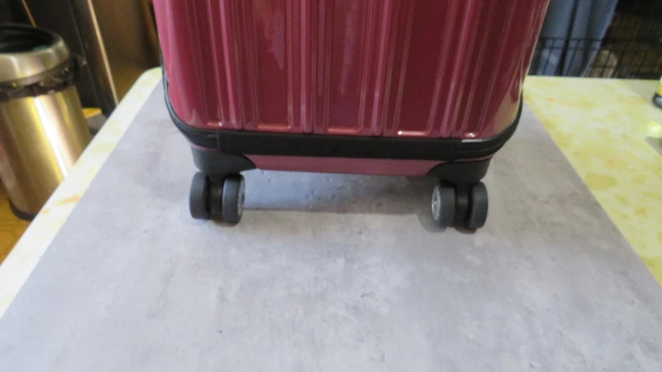 Equipaje expandible rígido DELSEY PARIS Helio Aero, rosa peonía, equipaje de mano 19 pulgadas Foto 4 de 4