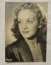 Photo dedication of Giselle Pascal 10.5 x 15 cm - 1940s/1950s VGC