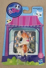 Hasbro Littlest Petshop #3261 Liama Lama 2013 NEW Pet Shop