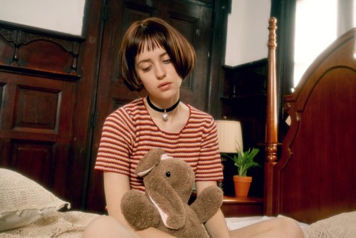 Película Leon Mathilda Camiseta Cosplay Verano Roja a Rayas Camisa Corta Prendas para el torso de punto - Imagen 8 de 12
