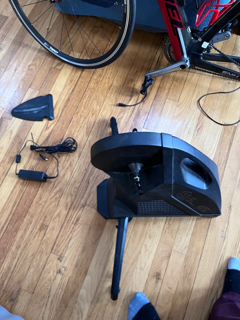 SARIS H3 DIRECT DRIVE SMART INDOOR BIKE TRAINER Zwift Bluetooth ANT