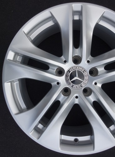 1x Cerchi in Lega Originale Mercedes-Benz Classe E C207 7,5x17 H2 ET45 A2074010602 Cerchio - Foto 9 di 19