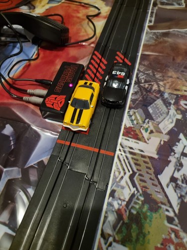 Micro Scalextric Transformers Bumblebee Vs Barricade - Complete & Working - Imagen 3 de 16
