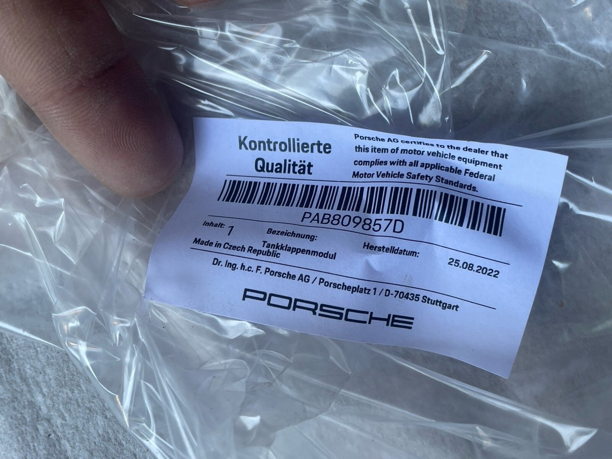 2019-2021 PORSCHE CAYENNE FUEL POCKET DOOR OEM 9Y0809857. A241 | eBay 