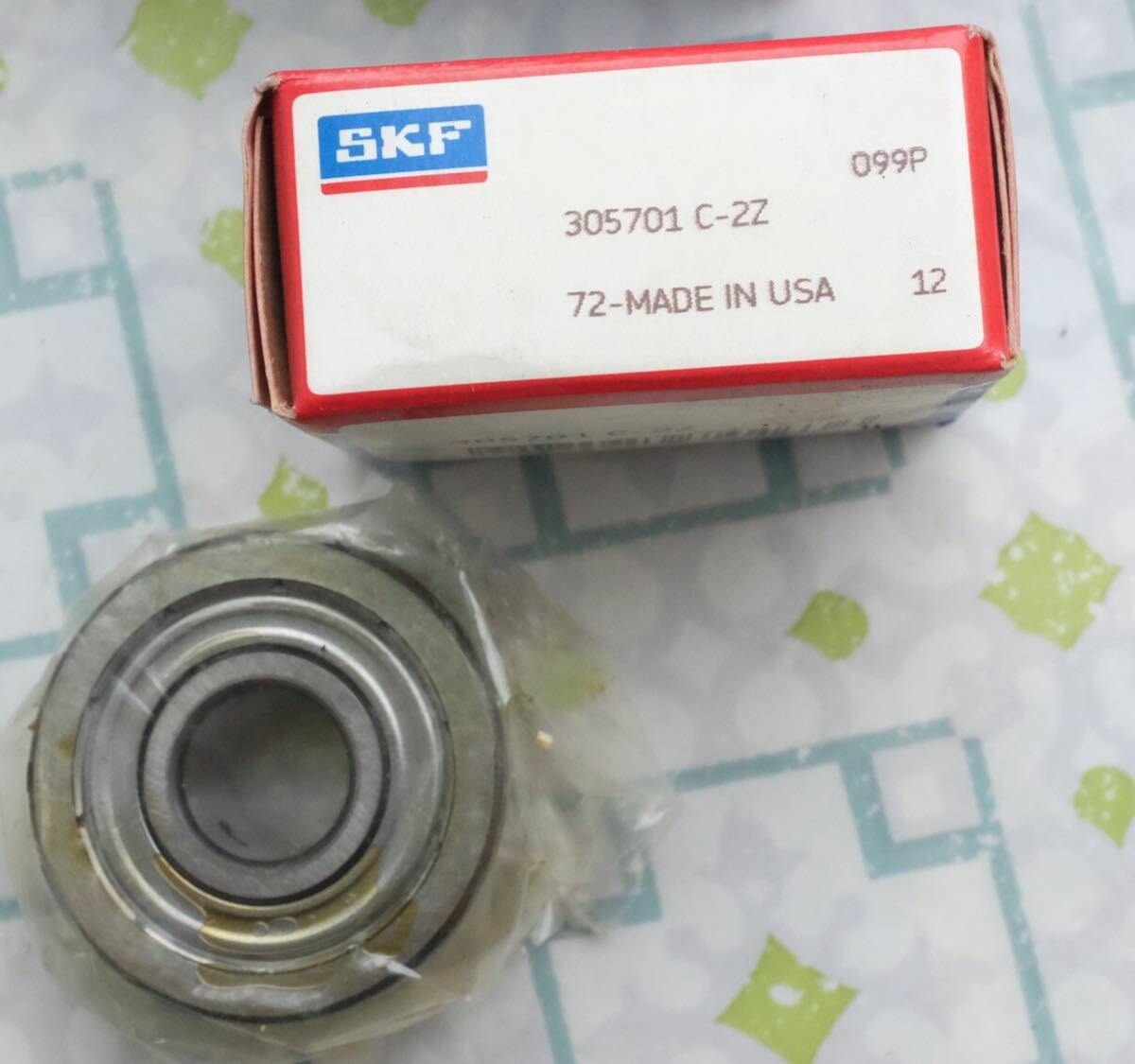 Galet à billes SKF 12x35x15,9mm pour charges radiales et rails de guidage