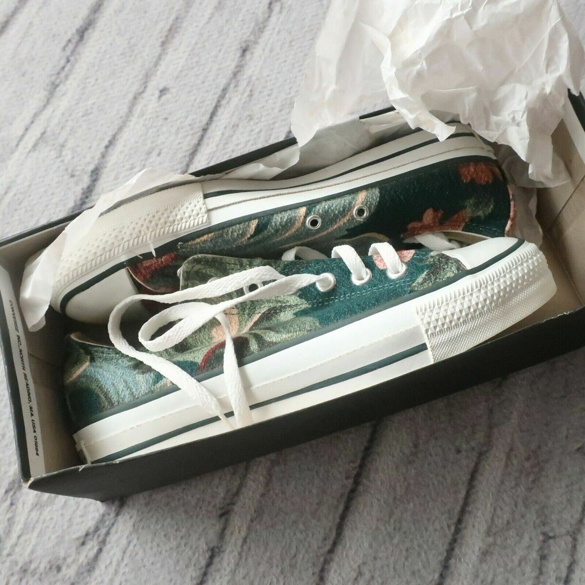 Vintage Deadstock 90s Converse All Star Low Shoes Made in Vintage Deadstock 90s Converse All Star Low Shoes Made in