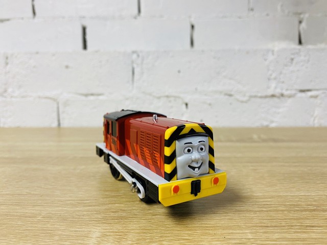 thomas the tank motorised trains