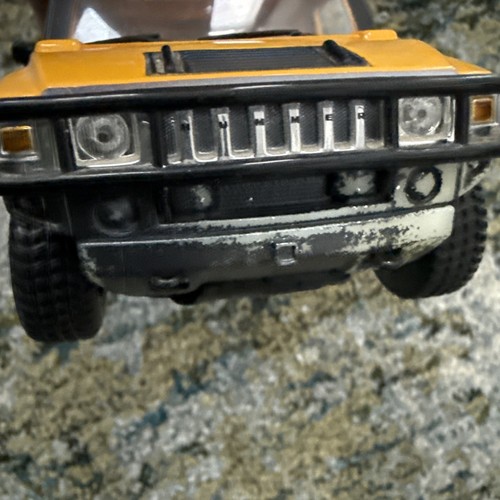 Maisto Special Edition Hummer H2 SUV 1:27 Scale Die Cast Metal Car Yellow NoBox - Picture 9 of 9