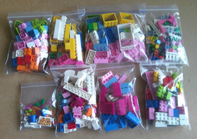 Lego Friends House Set #5560 without Pink Bucket  (100% complete)