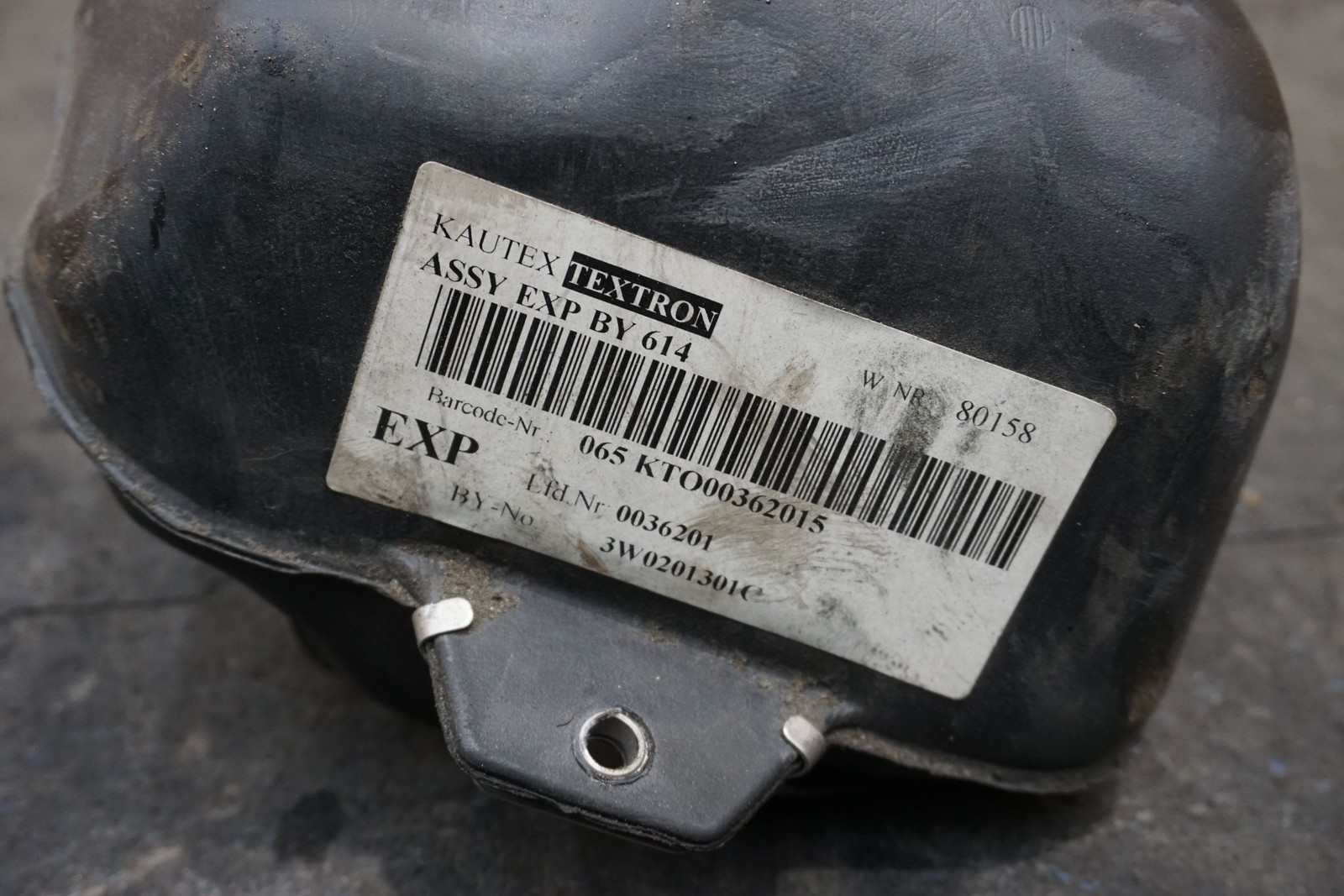 Bentley Continental Flying Spur 2007 Coolant reservoir P/N 3W0201301C