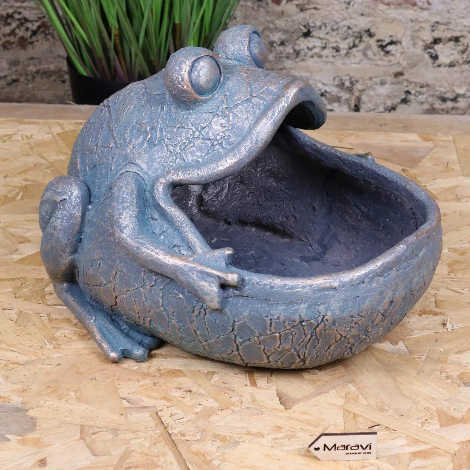 Bari Frog Planter Patio Garden Gift Novelty Plants Vintage Style