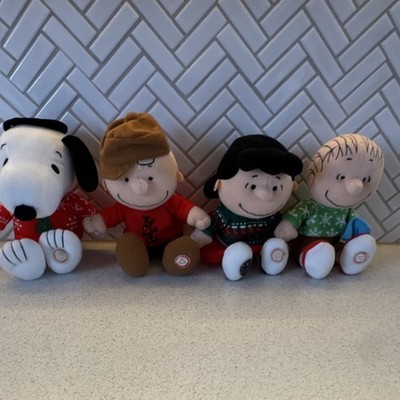 Hallmark Peanuts Gang Christmas Plush Lot 4 Snoopy Charlie Brown Lucy Linus
