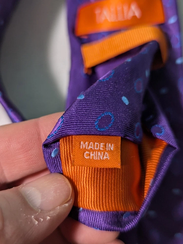 Corbata geométrica Tallia púrpura y azul para hombre 100 % seda Foto 4 de 4