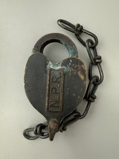NPR NORTHERN PACIFIC RAILROAD LOCK WITH CLEVIS & CHAIN