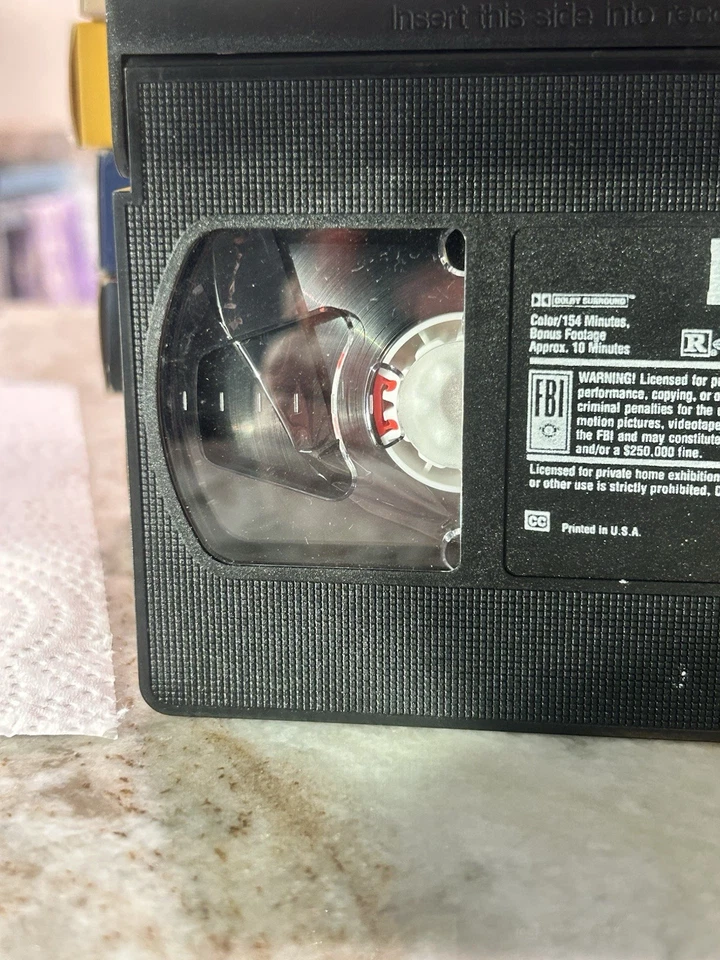 Pulp Fiction (VHS, 1996, Special Collectors Edition) - AS IS, TAPE BUNCHED UP - Image 2 of 3