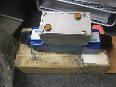 Vickers DG4V-3-6C-WL-8 Pilot Valve New 